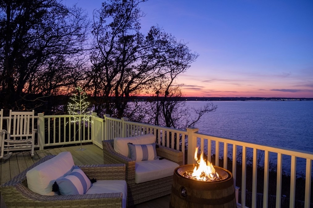 64 Bay Shore Dr, Plymouth MA  02360-2006 exterior