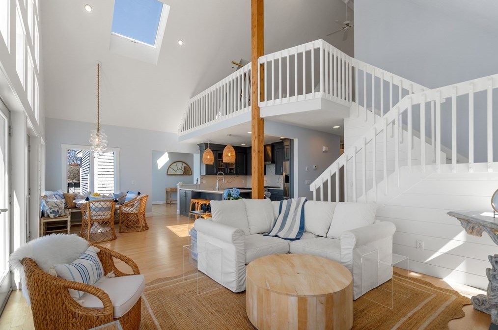 64 Bay Shore Dr, Plymouth MA  02360-2006 exterior