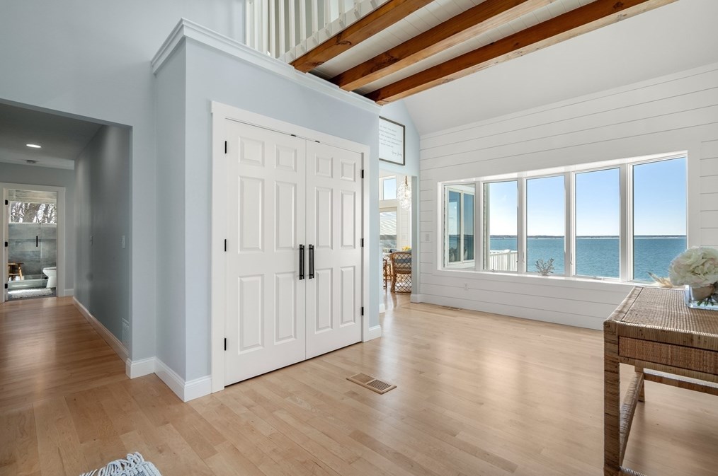 64 Bay Shore Dr, Plymouth MA  02360-2006 exterior