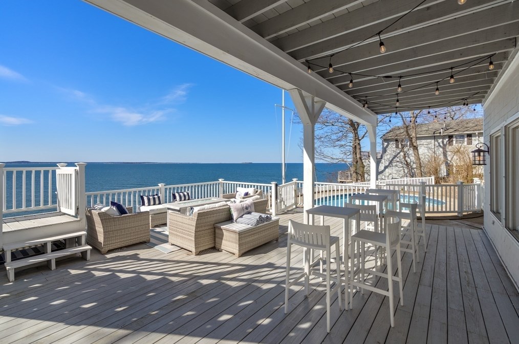 64 Bay Shore Dr, Plymouth MA  02360-2006 exterior