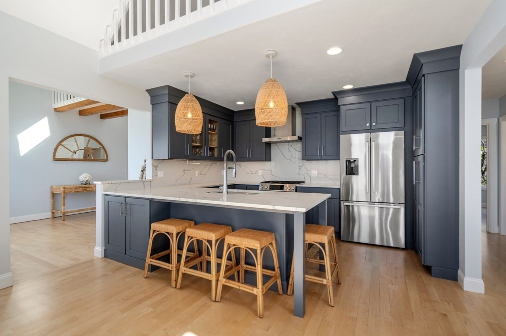 64 Bay Shore Dr, Plymouth MA  02360-2006 exterior