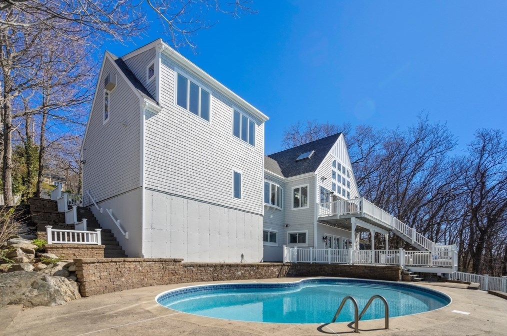 64 Bay Shore Dr, Plymouth MA  02360-2006 exterior