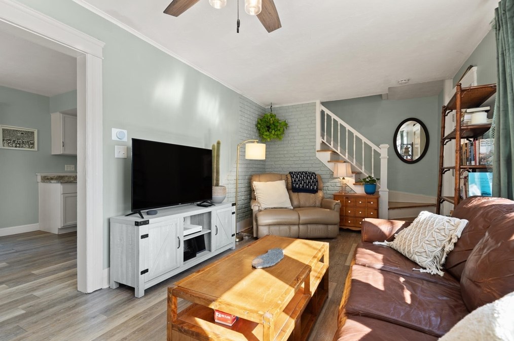 15 Carter Rd, Worcester MA  01609-1037 exterior