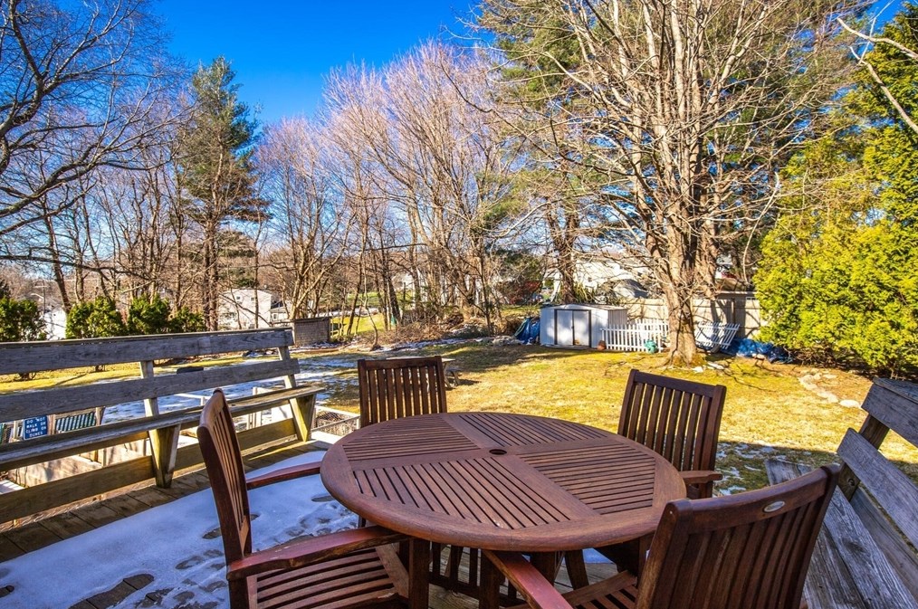 15 Carter Rd, Worcester MA  01609-1037 exterior