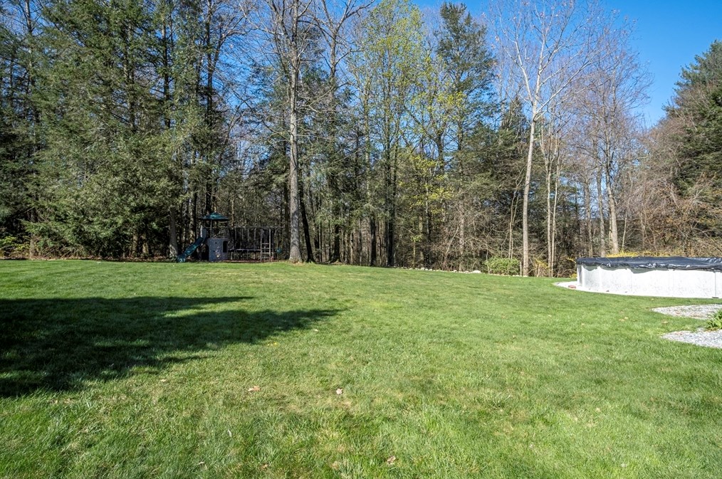 29 Radisson Ln, Montgomery MA 01085-3762 exterior