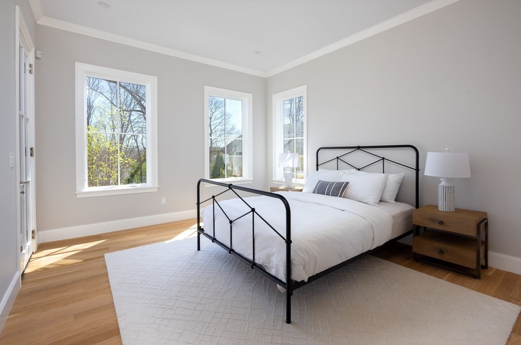 34 St, Newton MA 02459-1738 exterior