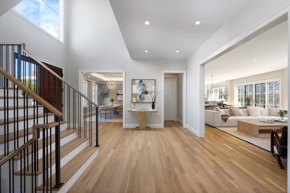 34 St, Newton MA 02459-1738 exterior