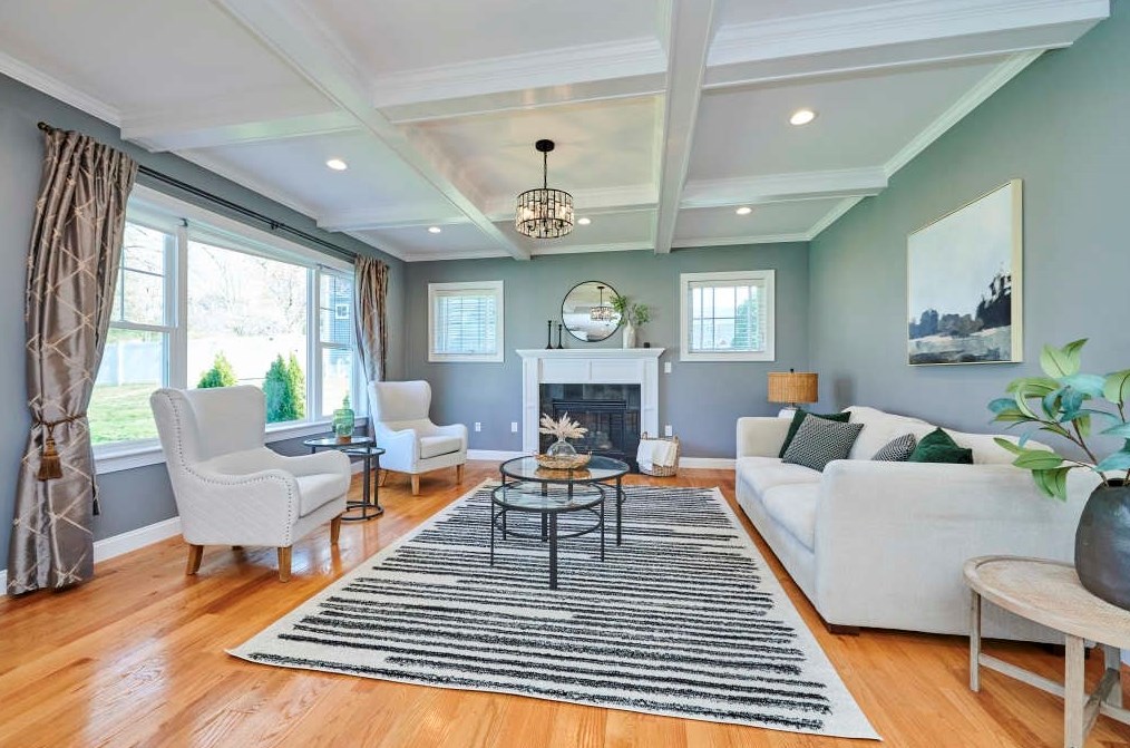 9 Sullivan St, Burlington MA  01803-3709 exterior