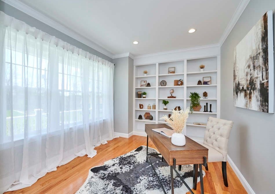 9 Sullivan St, Burlington MA  01803-3709 exterior