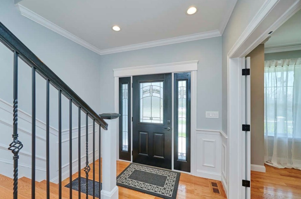 9 Sullivan St, Burlington MA  01803-3709 exterior