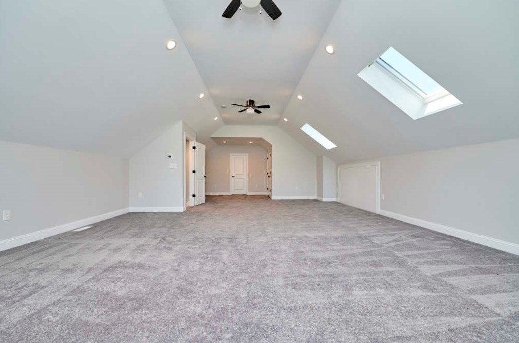 9 Sullivan St, Burlington MA  01803-3709 exterior