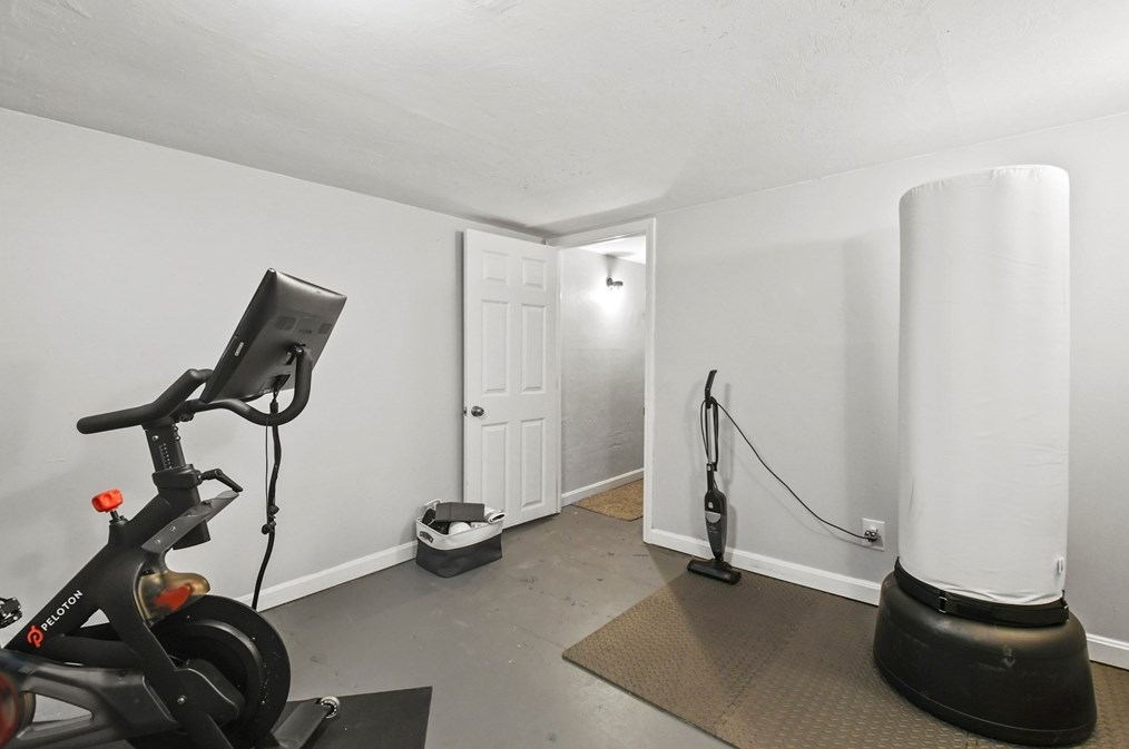 1 Regan St, Gardner MA  01440-4015 exterior