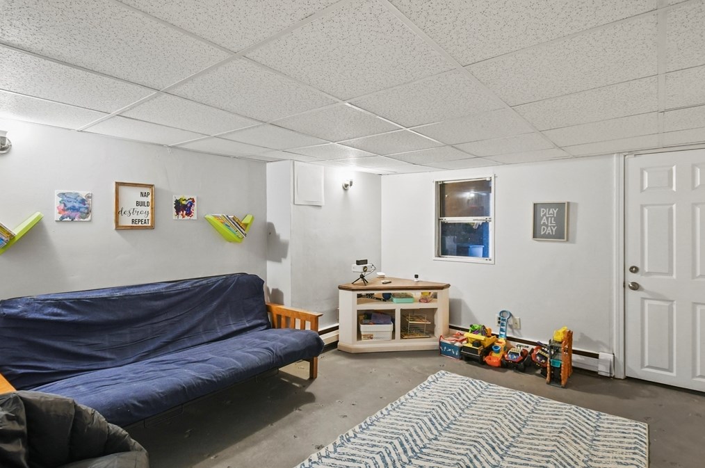 1 Regan St, Gardner MA  01440-4015 exterior