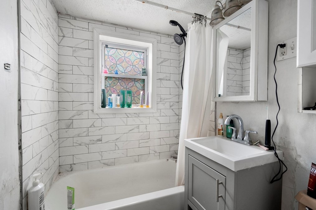 117 South St, Waltham MA  02453-3535 exterior