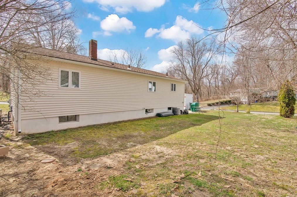 72 Gail St, Springfield MA  01108-3319 exterior