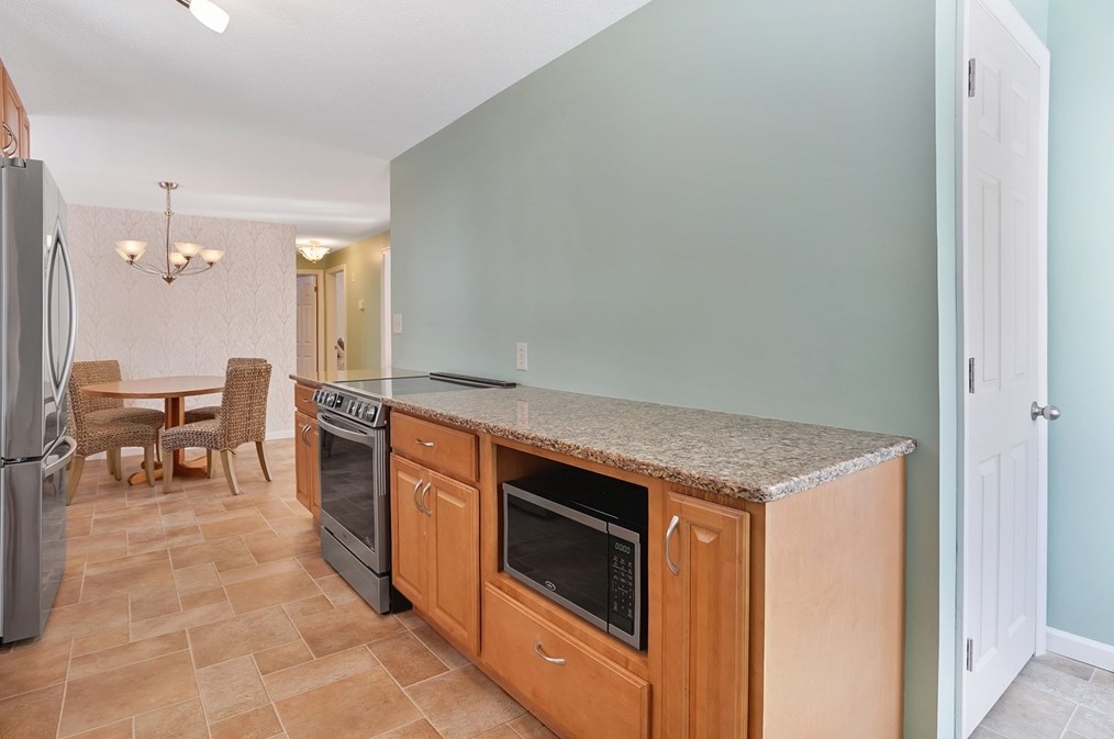 72 Gail St, Springfield MA  01108-3319 exterior