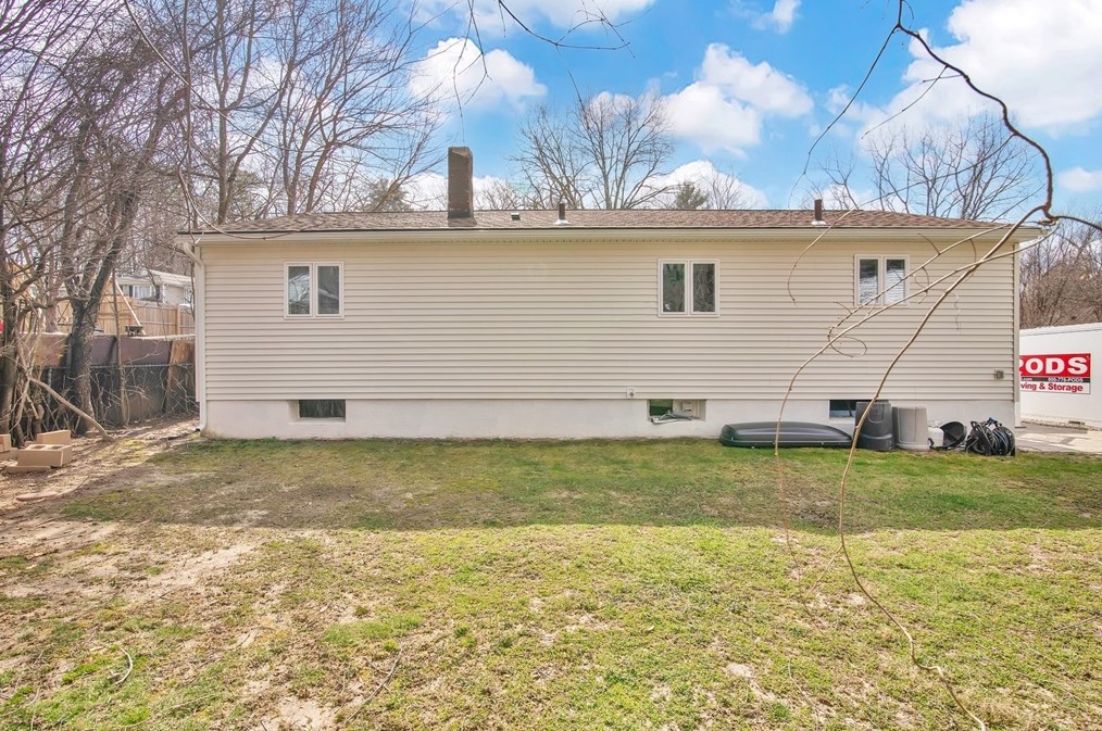 72 Gail St, Springfield MA  01108-3319 exterior