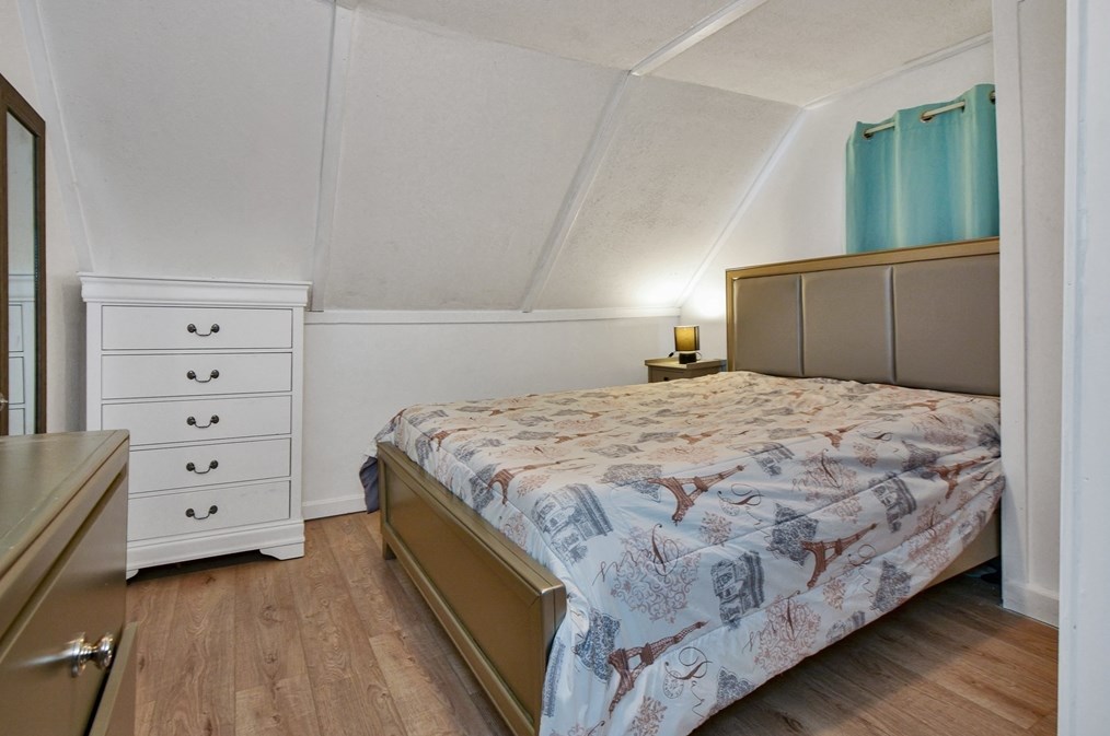 17 Mulberry St, Haverhill MA 01830-3915 exterior