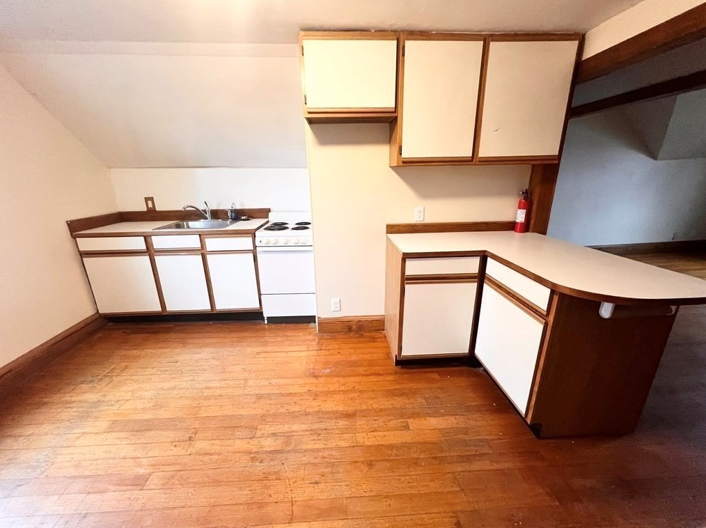 32 Barnum St, Taunton MA 02780-4602 exterior