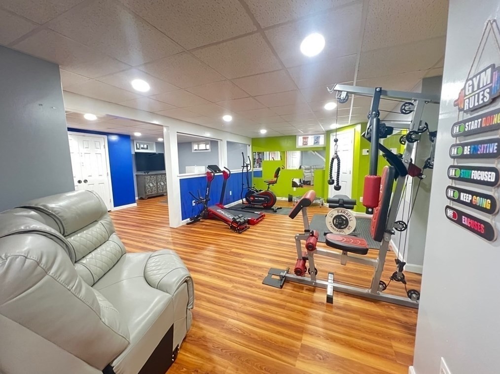 62 Mellen St, Bellingham MA 02019-1006 exterior