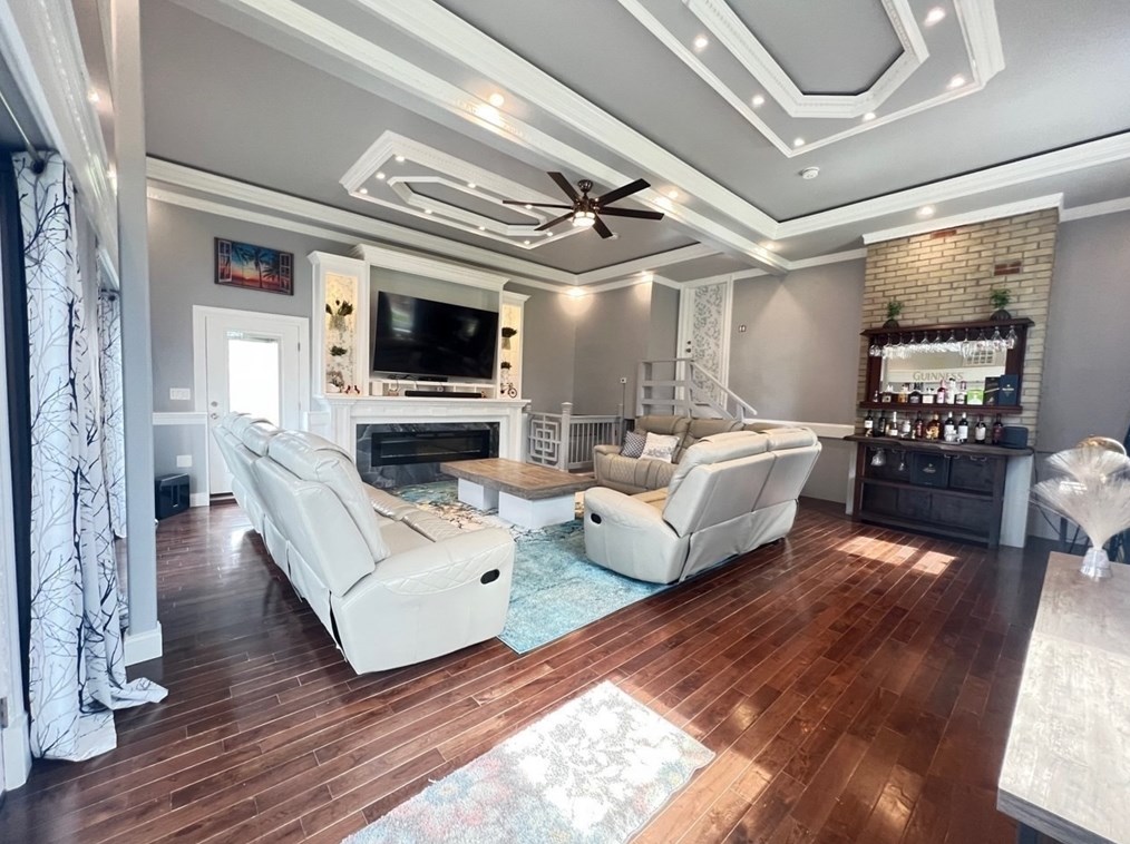 62 Mellen St, Bellingham MA 02019-1006 exterior