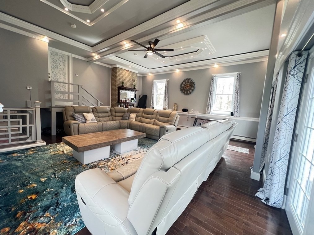 62 Mellen St, Bellingham MA 02019-1006 exterior