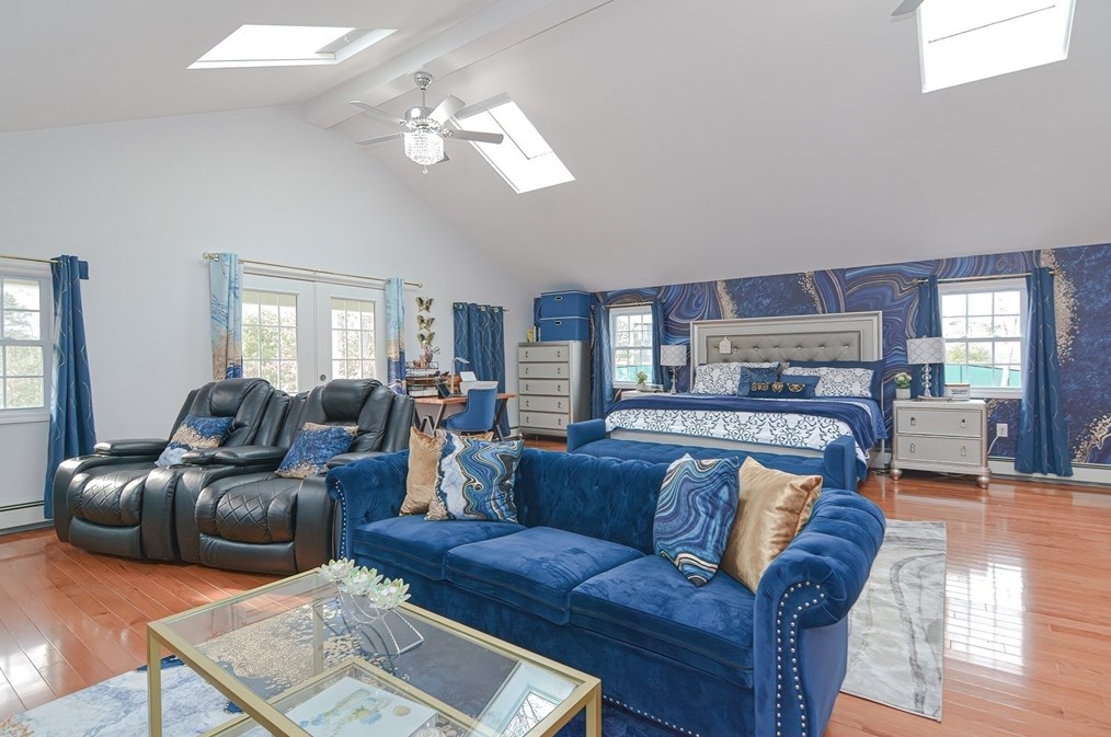 62 Mellen St, Bellingham MA 02019-1006 exterior