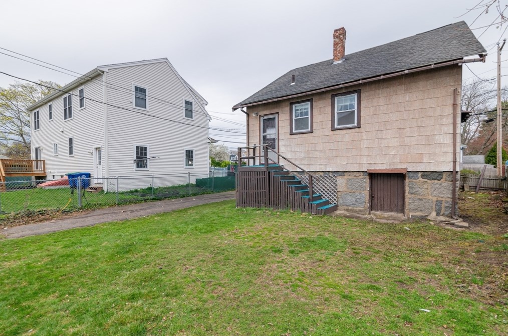 1 Meadowbrook Rd, Braintree MA exterior