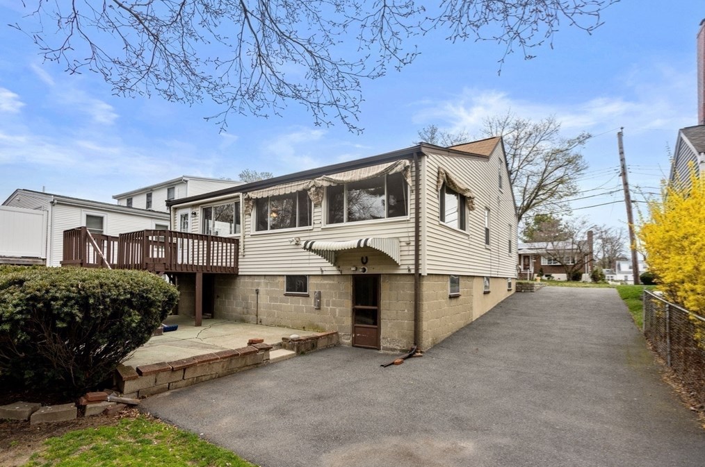 45 Lafayette St, Waltham MA 02453-6828 exterior