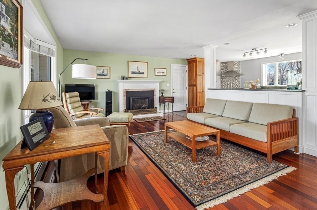 20 Ocean Vw Dr, Hingham MA 02043-1224 exterior