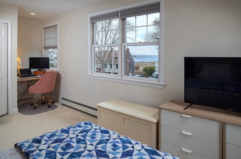 20 Ocean Vw Dr, Hingham MA 02043-1224 exterior