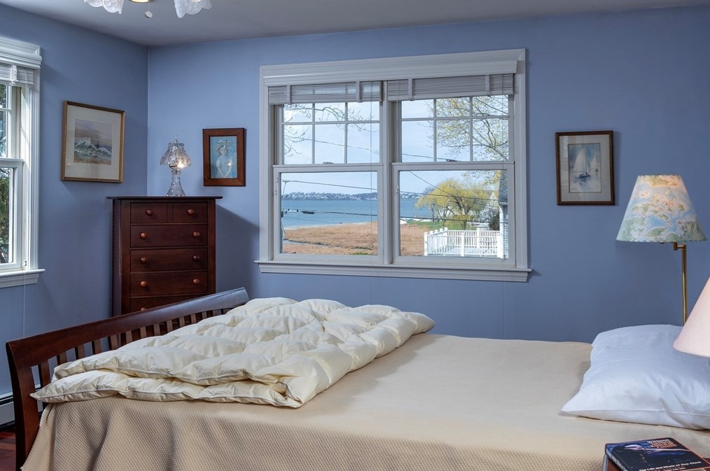 20 Ocean Vw Dr, Hingham MA 02043-1224 exterior