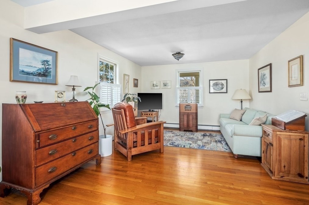 20 Ocean Vw Dr, Hingham MA 02043-1224 exterior