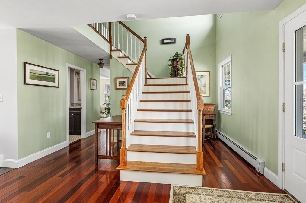 20 Ocean Vw Dr, Hingham MA 02043-1224 exterior