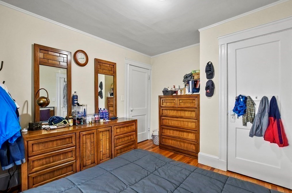 72 Bradford Rd, Watertown MA 02472-1215 exterior