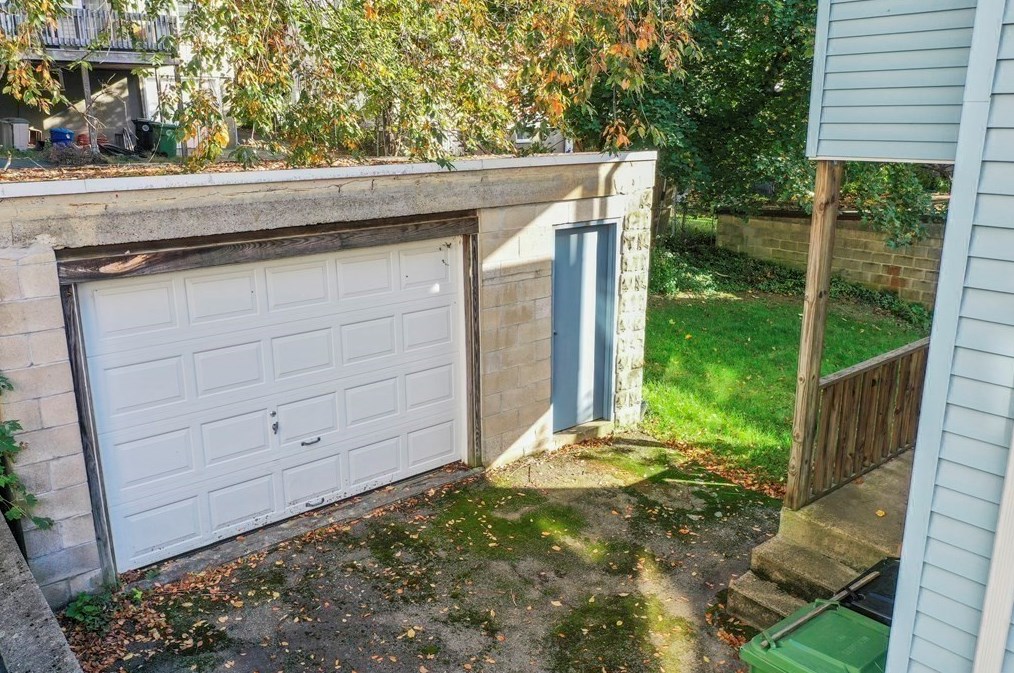 72 Bradford Rd, Watertown MA 02472-1215 exterior