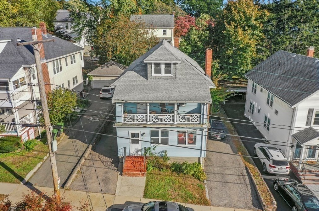 72 Bradford Rd, Watertown MA 02472-1215 exterior