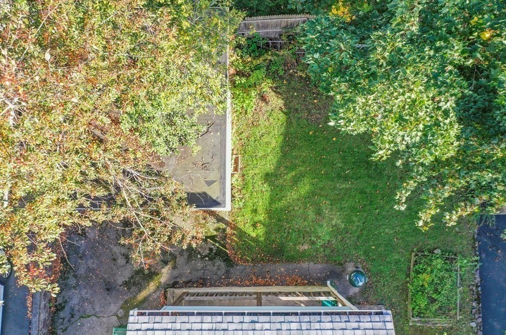 72 Bradford Rd, Watertown MA 02472-1215 exterior