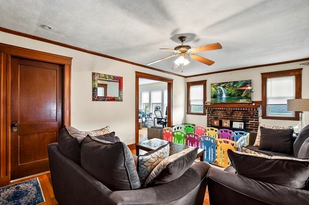 72 Bradford Rd, Watertown MA 02472-1215 exterior