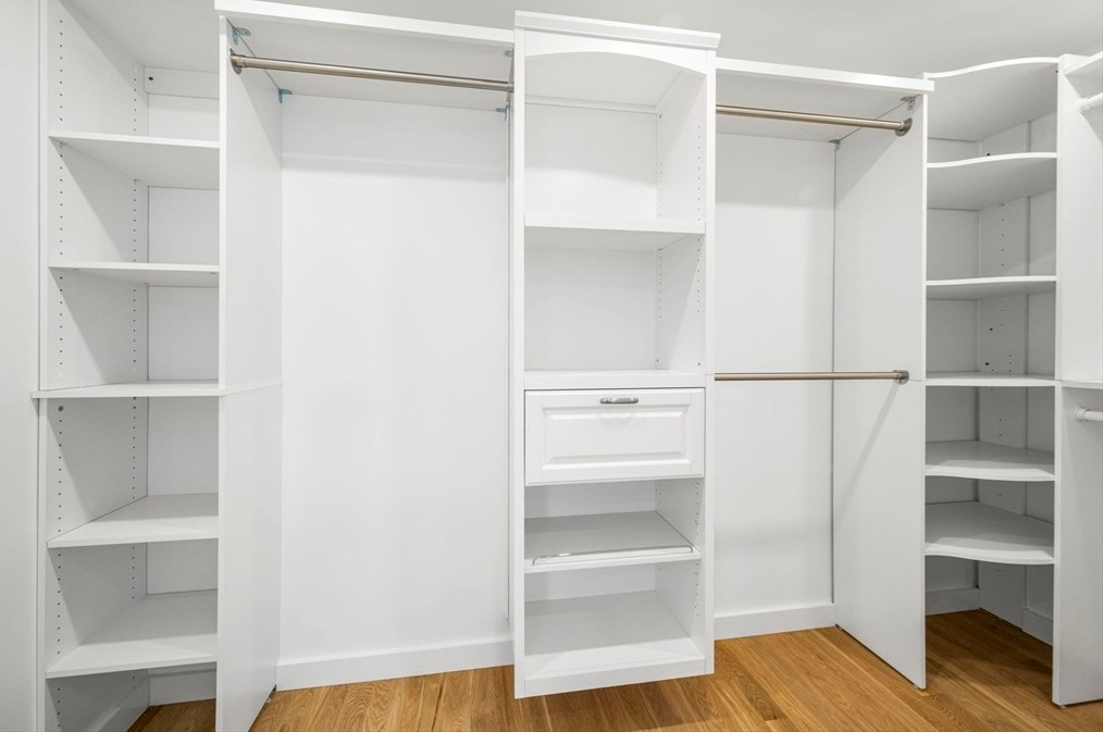 70 Dow Ave, Arlington MA  02476-7106 exterior