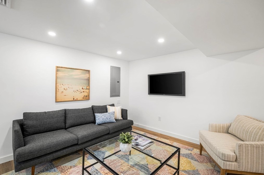 70 Dow Ave, Arlington MA  02476-7106 exterior