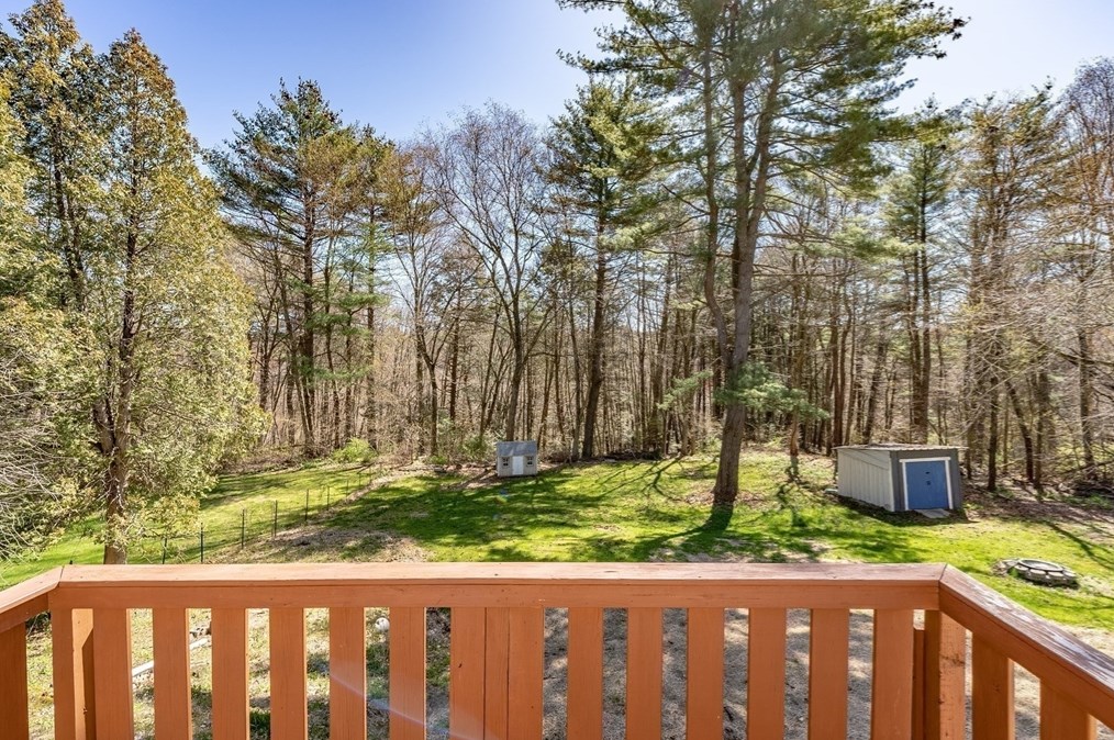 287 Hadley St, South Hadley MA  01075-1032 exterior