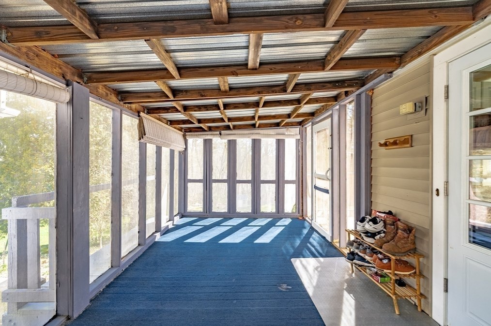 287 Hadley St, South Hadley MA  01075-1032 exterior