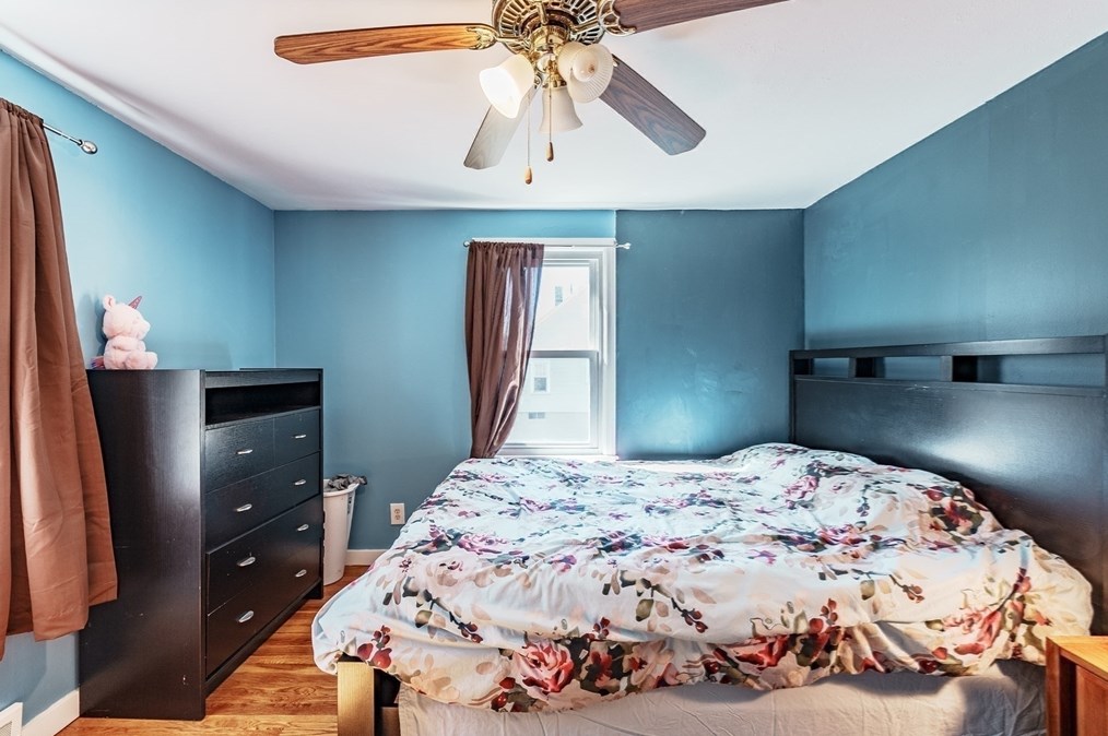 287 Hadley St, South Hadley MA  01075-1032 exterior