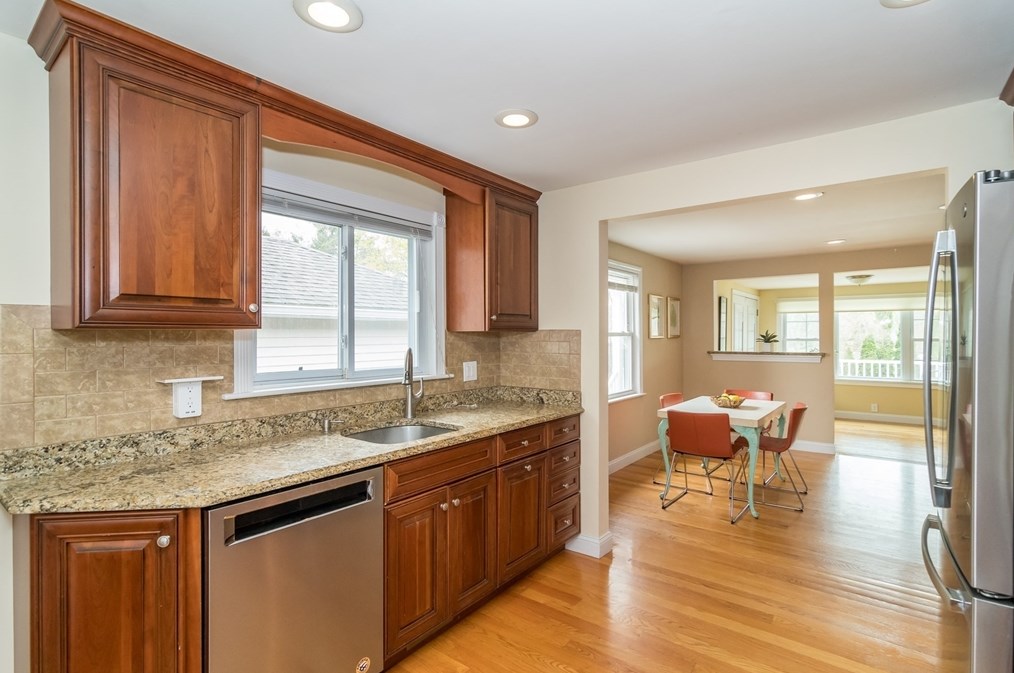 40 Beacon St, Natick MA  01760-2822 exterior