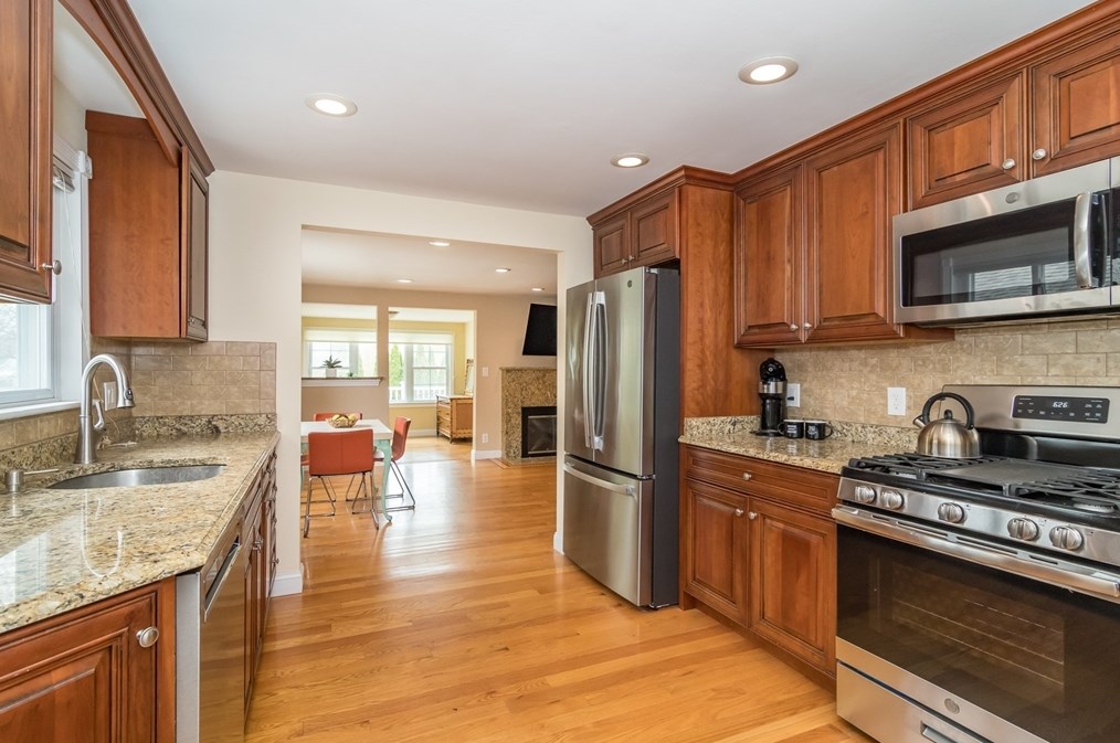 40 Beacon St, Natick MA  01760-2822 exterior