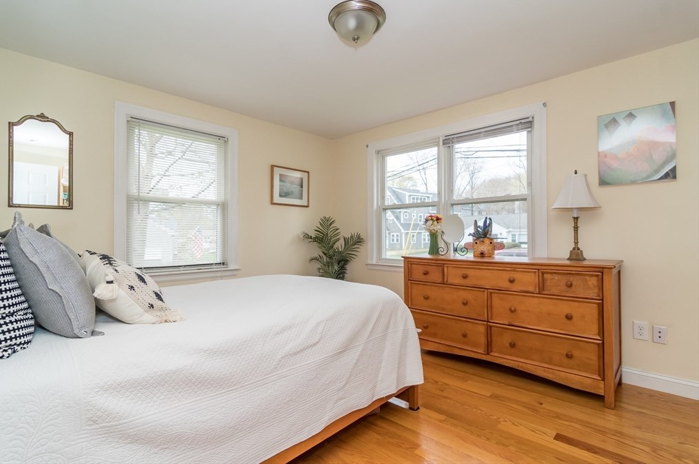 40 Beacon St, Natick MA  01760-2822 exterior