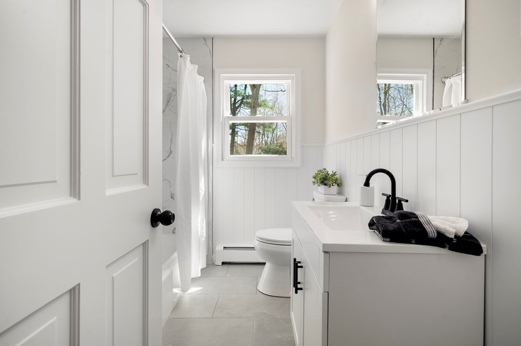 2700 Anderson Dr, Dighton MA  02715-1400 exterior