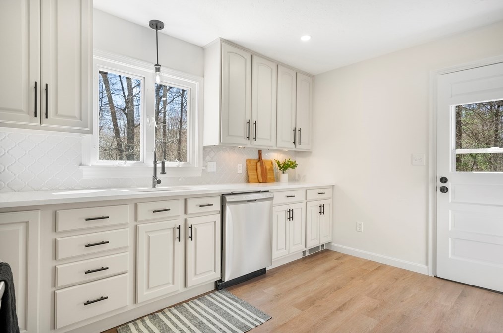 2700 Anderson Dr, Dighton MA  02715-1400 exterior