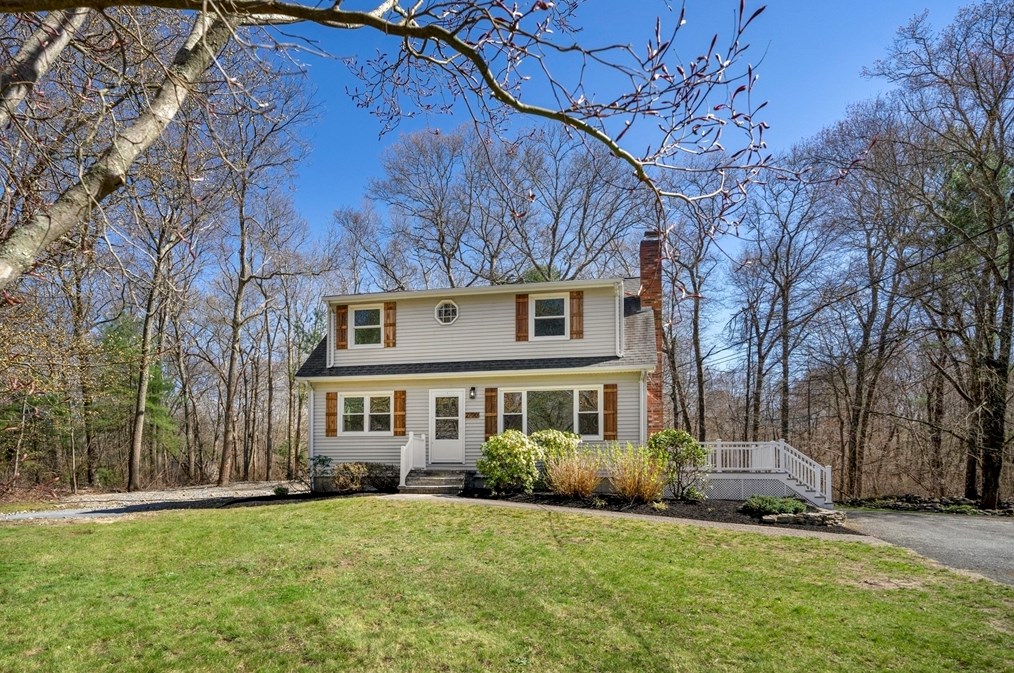 2700 Anderson Dr, Dighton MA  02715-1400 exterior